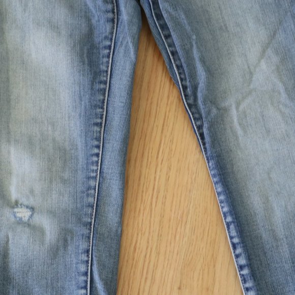 Maurices Size Small Mid-rise Medium Wash Jeans - Picture 4 of 9